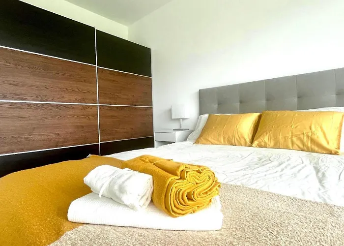 Casa Iroko - A Modern Villa, With Private Pool, In A Quiet Area Villa Nadadouro